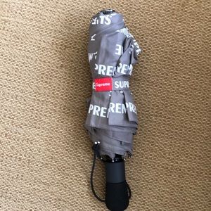 Supreme brand gray umbrella